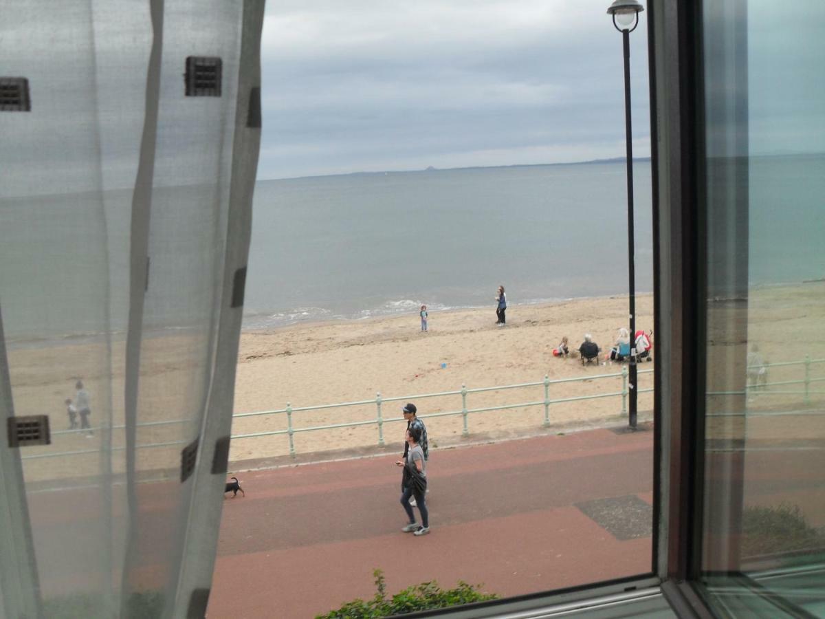 Edinburgh Beach View Apartment Exteriér fotografie